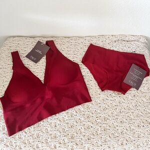 NWT True & Co Bra and Panty Matching Set